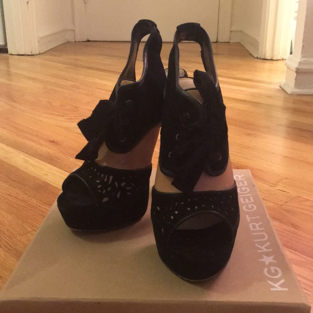 Black and Tan Kurt Geiger heels
